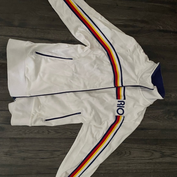 Vintage Guess hoodie. Good condition. Fits small - Picture 1 of 3